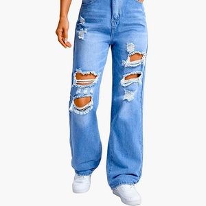 Baggy light blue jeans
